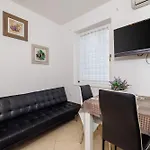 Roli *